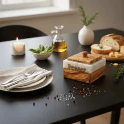 Boîte à poivre en olivier et résine – vue 3