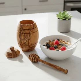 Pot à miel en bois d’olivier avec cuillère